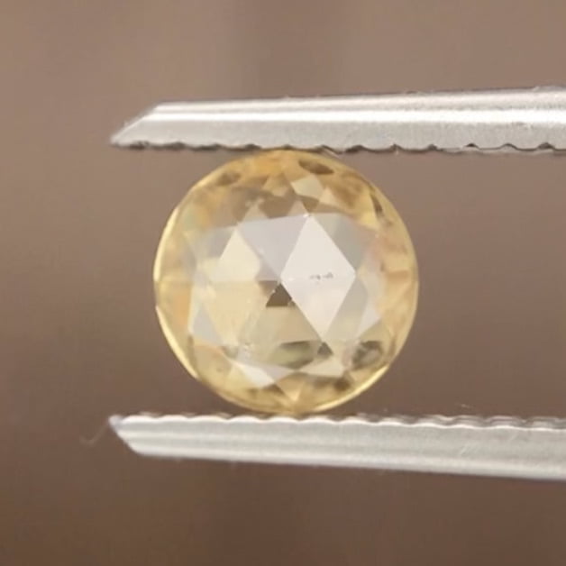 0.69ct Round Rose Cut Sapphire 0.69ct Round Rose Cut Sapphire