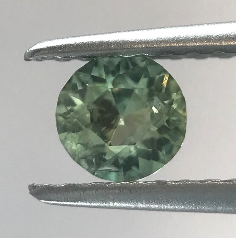 0.35ct Round Brilliant Cut Sapphire 0.35ct Round Brilliant Cut Sapphire