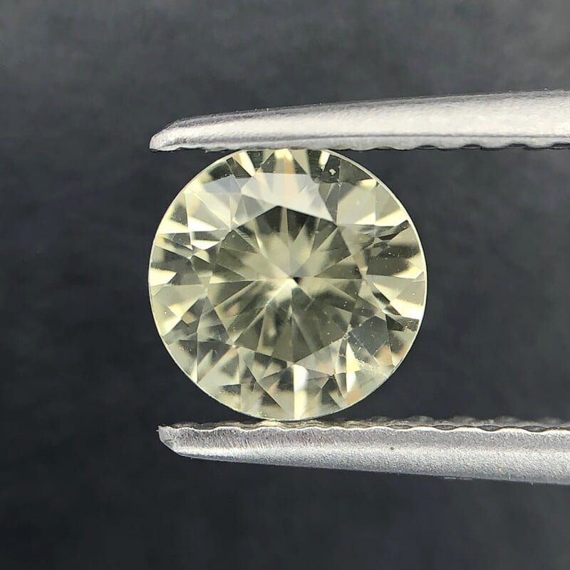 0.83ct Round Brilliant Cut Sapphire 0.83ct Round Brilliant Cut Sapphire