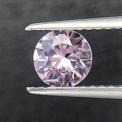 0.70ct Round Brilliant Cut Sapphire 0.70ct Round Brilliant Cut Sapphire