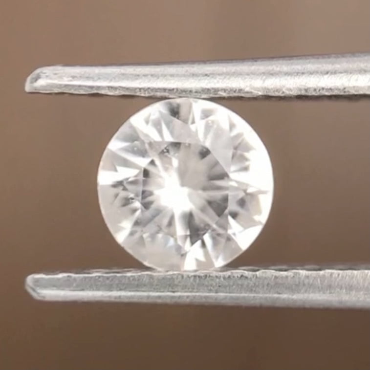 0.49ct Round Brilliant Cut Sapphire 0.49ct Round Brilliant Cut Sapphire