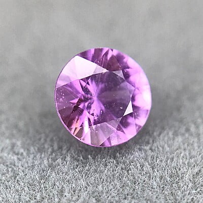 0.45ct Round Brilliant Cut Sapphire 0.45ct Round Brilliant Cut Sapphire