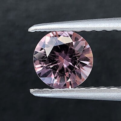 0.55ct Round Brilliant Cut Sapphire 0.55ct Round Brilliant Cut Sapphire