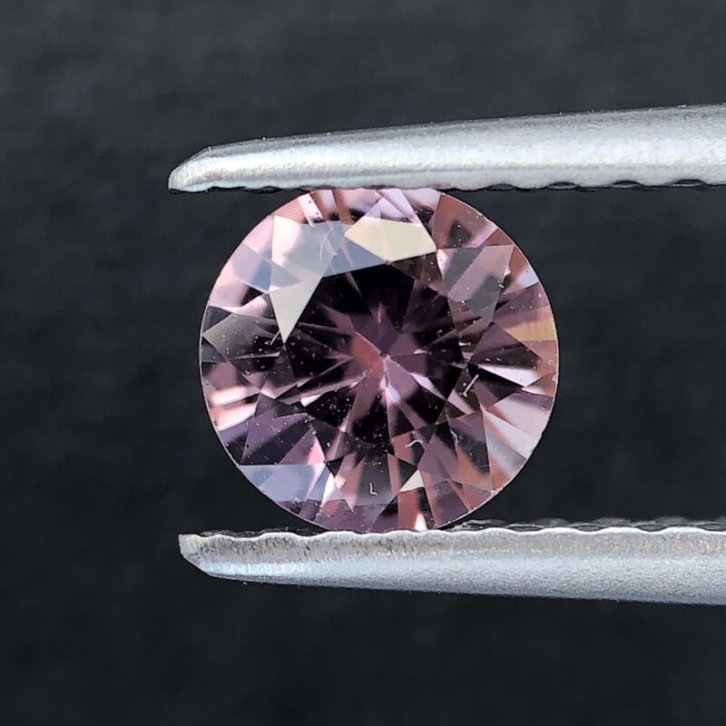 0.55ct Round Brilliant Cut Sapphire 0.55ct Round Brilliant Cut Sapphire