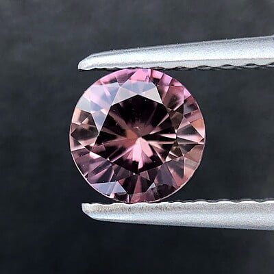 0.57ct Round Brilliant Cut Sapphire 0.57ct Round Brilliant Cut Sapphire