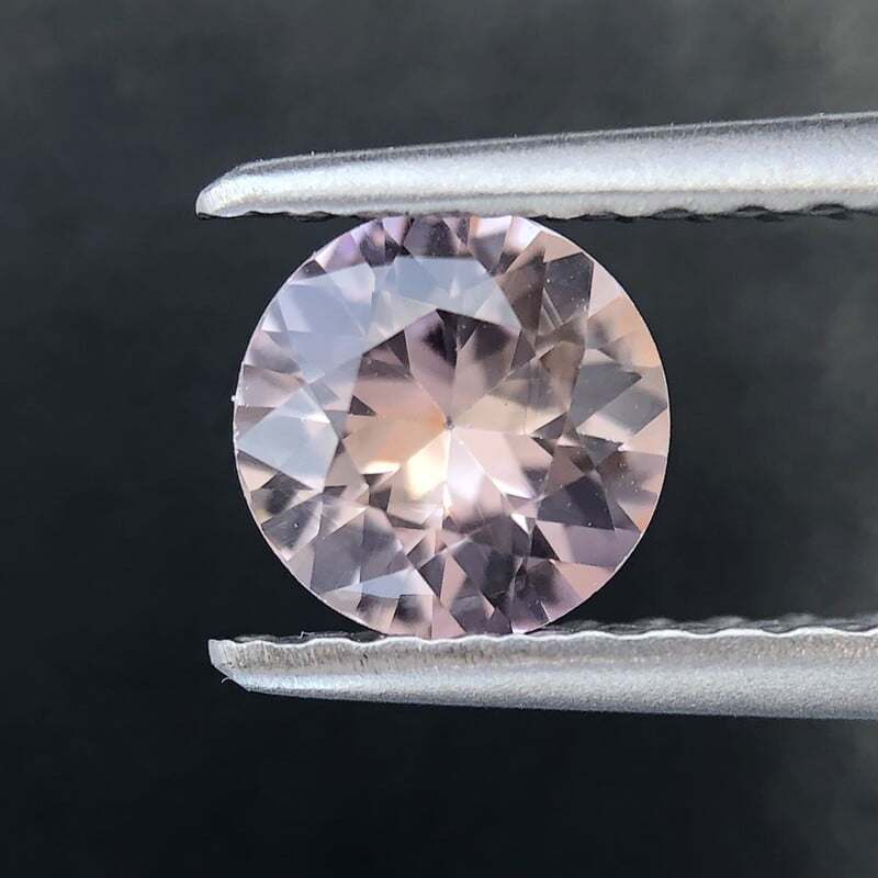 0.49ct Round Brilliant Cut Sapphire 0.49ct Round Brilliant Cut Sapphire