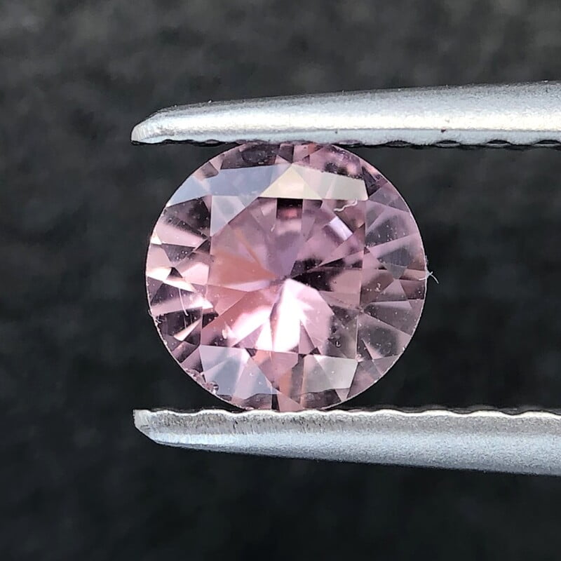0.49ct Round Brilliant Cut Sapphire 0.49ct Round Brilliant Cut Sapphire