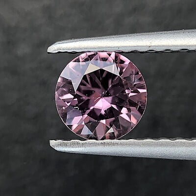 0.49ct Round Brilliant Cut Sapphire 0.49ct Round Brilliant Cut Sapphire