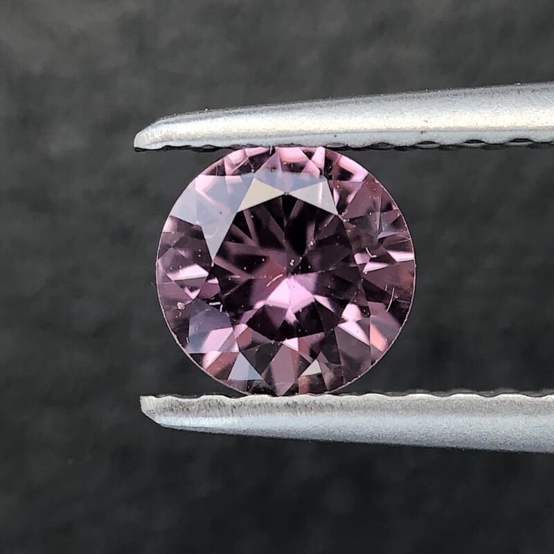 0.49ct Round Brilliant Cut Sapphire 0.49ct Round Brilliant Cut Sapphire