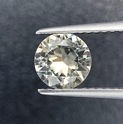 1.14ct Round Brilliant Cut Sapphire 1.14ct Round Brilliant Cut Sapphire