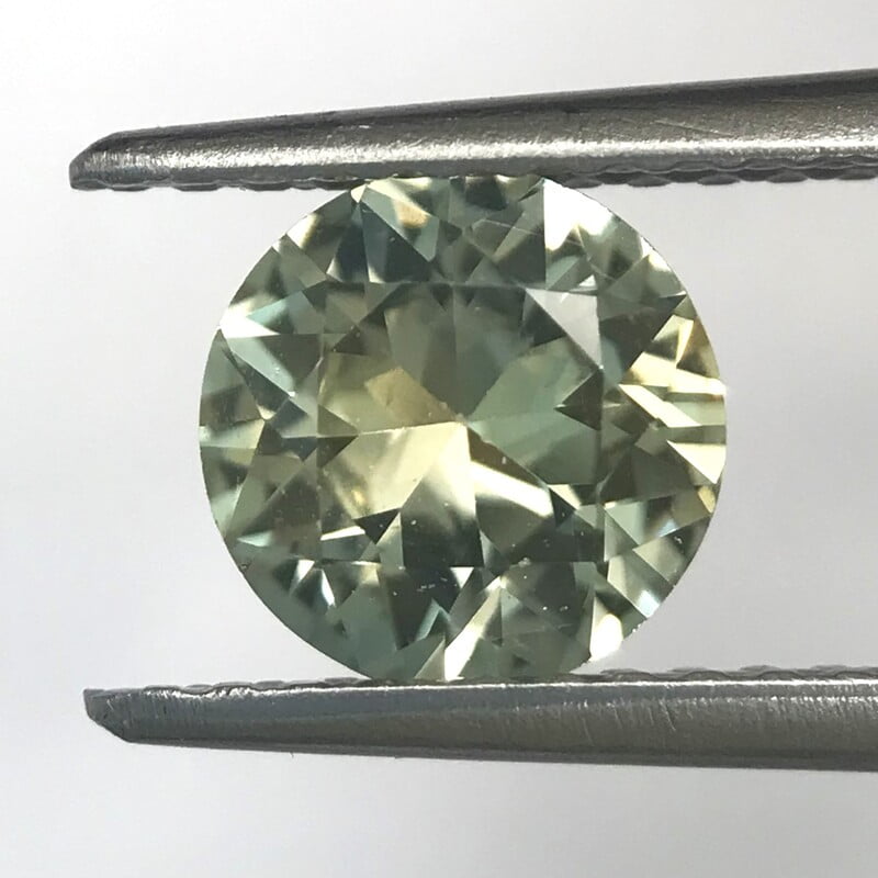 1.14ct Round Brilliant Cut Sapphire 1.14ct Round Brilliant Cut Sapphire