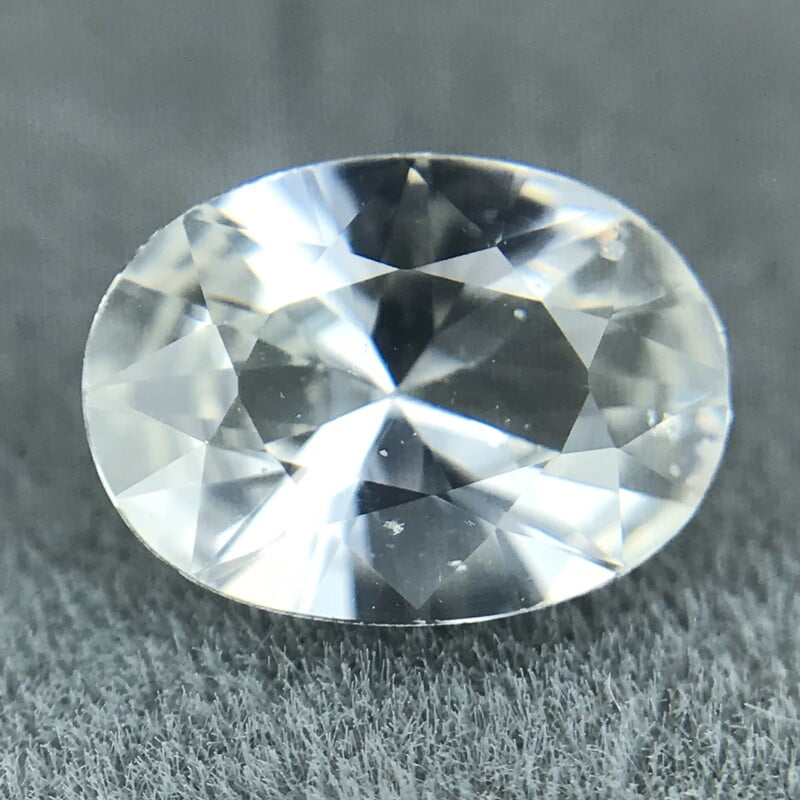 0.90ct Oval Mixed Cut Sapphire 0.90ct Oval Mixed Cut Sapphire