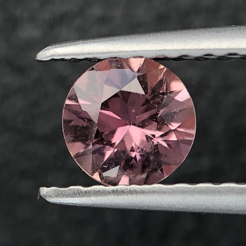 0.59ct Round Brilliant Cut Sapphire 0.59ct Round Brilliant Cut Sapphire