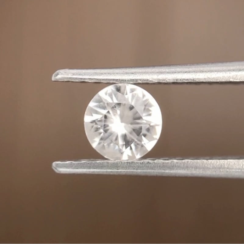 0.49ct Round Brilliant Cut Sapphire 0.49ct Round Brilliant Cut Sapphire