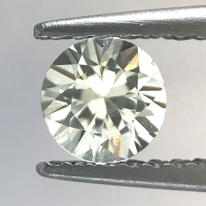 0.49ct Round Brilliant Cut Sapphire 0.49ct Round Brilliant Cut Sapphire