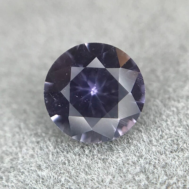 0.49ct Round Brilliant Cut Sapphire 0.49ct Round Brilliant Cut Sapphire