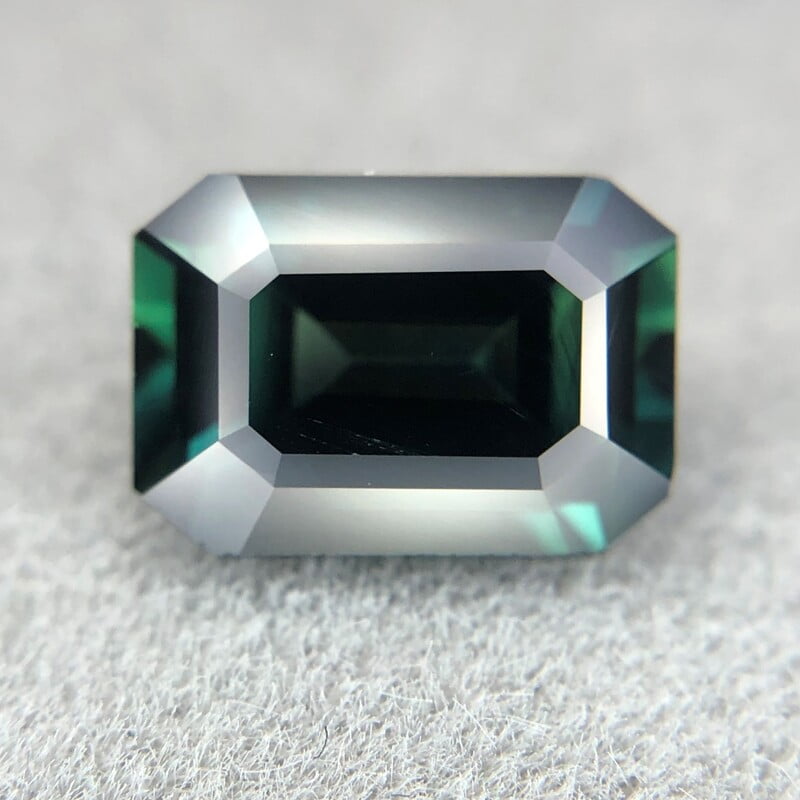 2.10ct Octagon Step Cut Sapphire 2.10ct Octagon Step Cut Sapphire