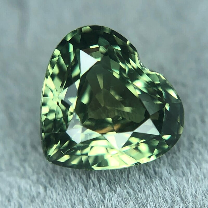 1.57ct Heart Mixed Cut Sapphire 1.57ct Heart Mixed Cut Sapphire