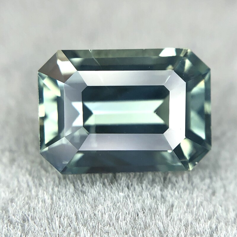 2.15ct Octagon Step Cut Sapphire 2.15ct Octagon Step Cut Sapphire