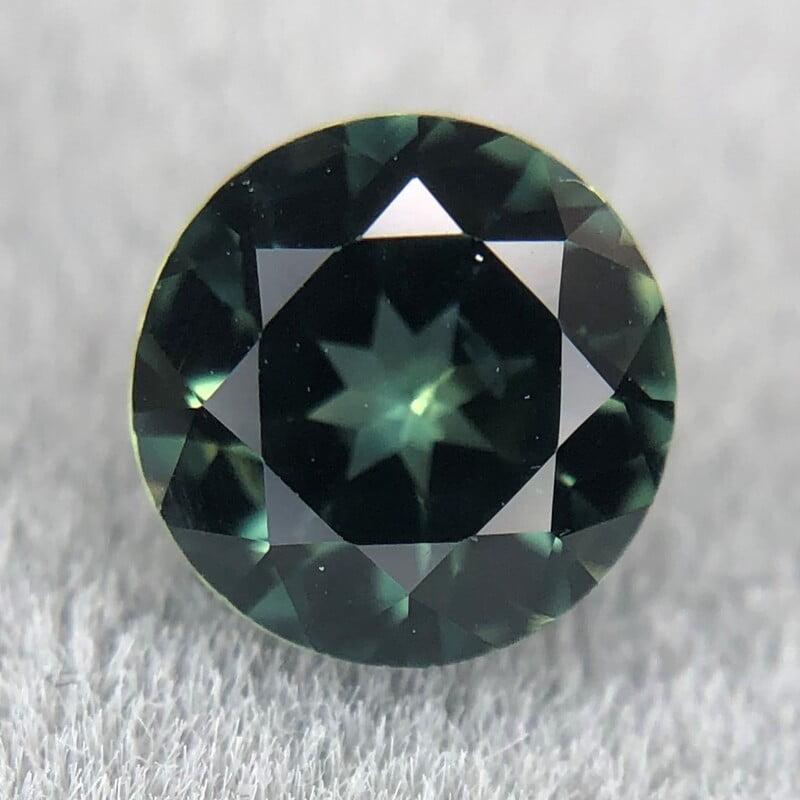 0.55ct Round Brilliant Cut Sapphire 0.55ct Round Brilliant Cut Sapphire