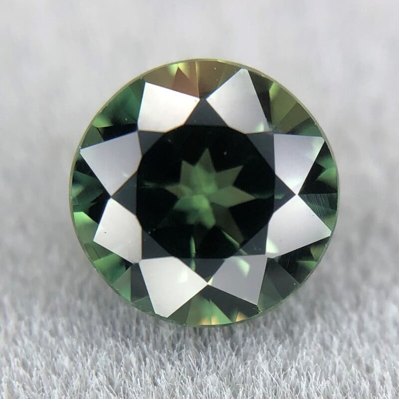 0.77ct Round Brilliant Cut Sapphire 0.77ct Round Brilliant Cut Sapphire
