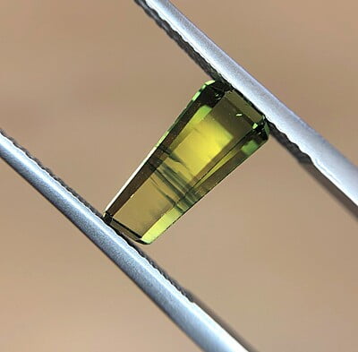 1.65ct Fancy Crystal Cut Sapphire 1.65ct Fancy Crystal Cut Sapphire