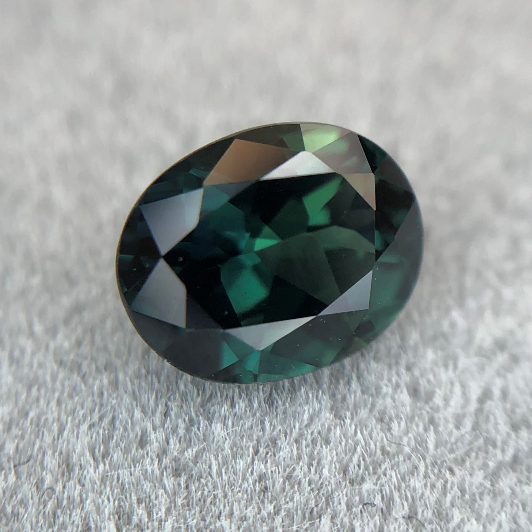 1.22ct Oval Mixed Cut Saphire