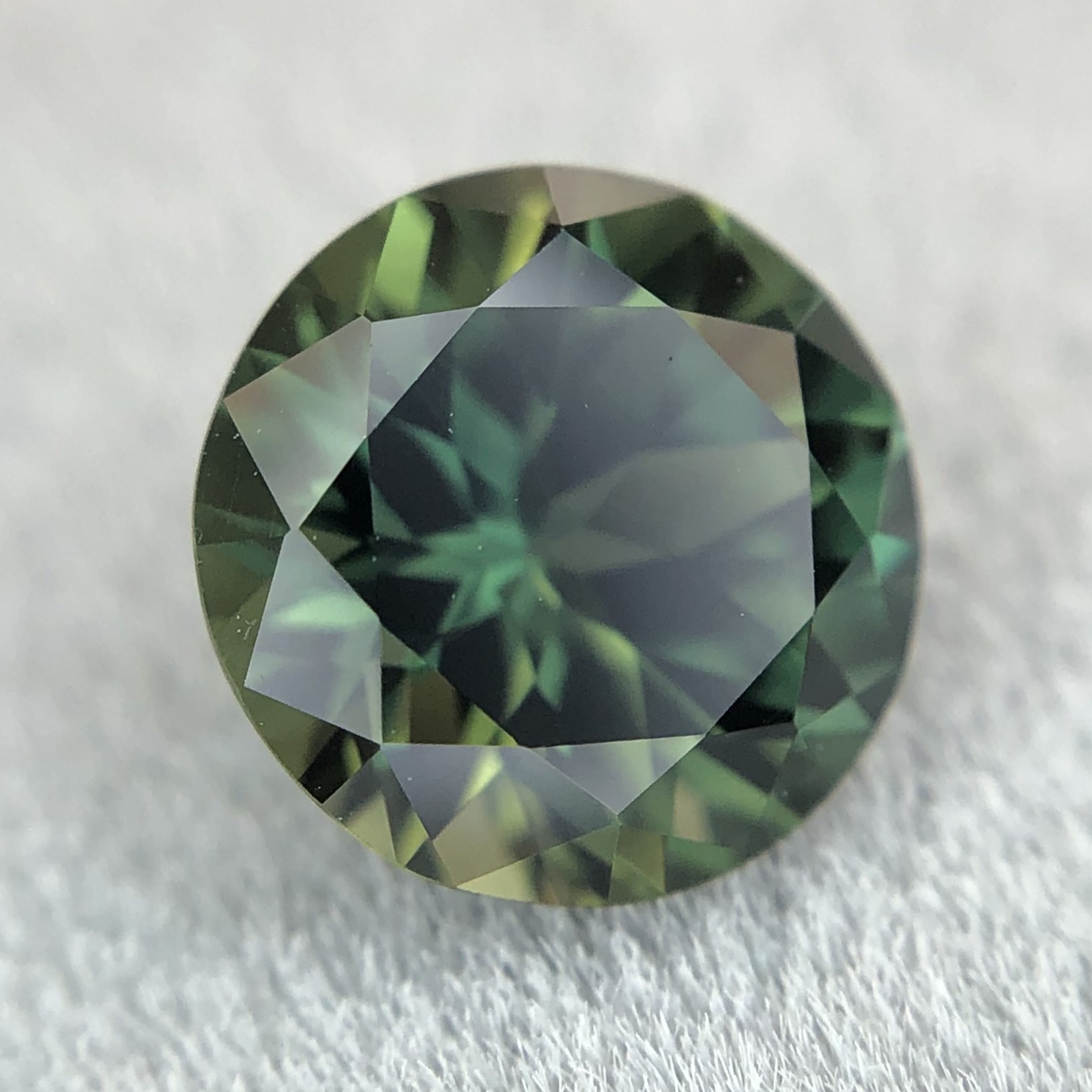1.54ct Round Brilliant Cut Sapphire