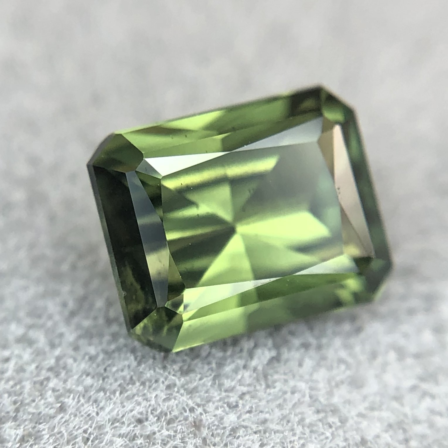 1.04ct Radiant Brilliant Cut Sapphire