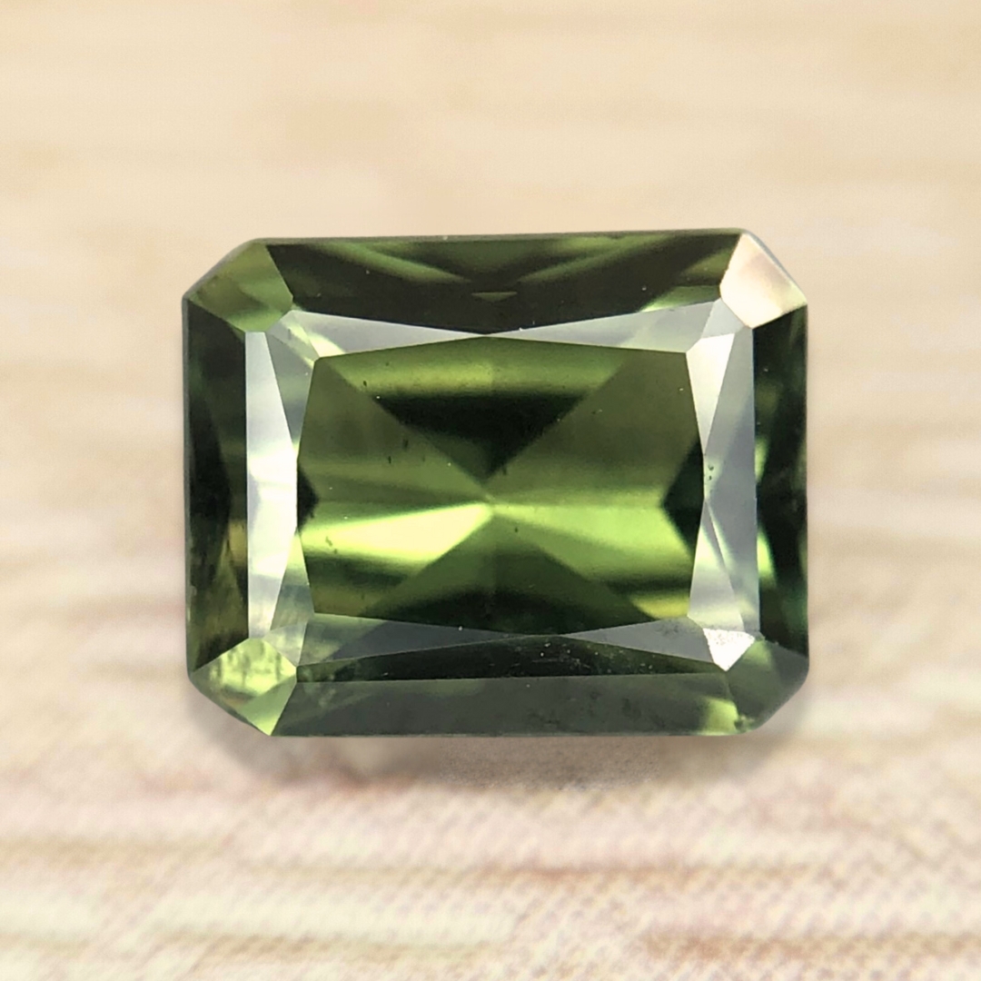 1.04ct Radiant Brilliant Cut Sapphire
