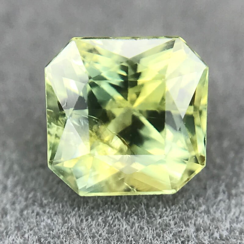 1.07ct Radiant Brilliant Cut Sapphire 1.07ct Radiant Brilliant Cut Sapphire