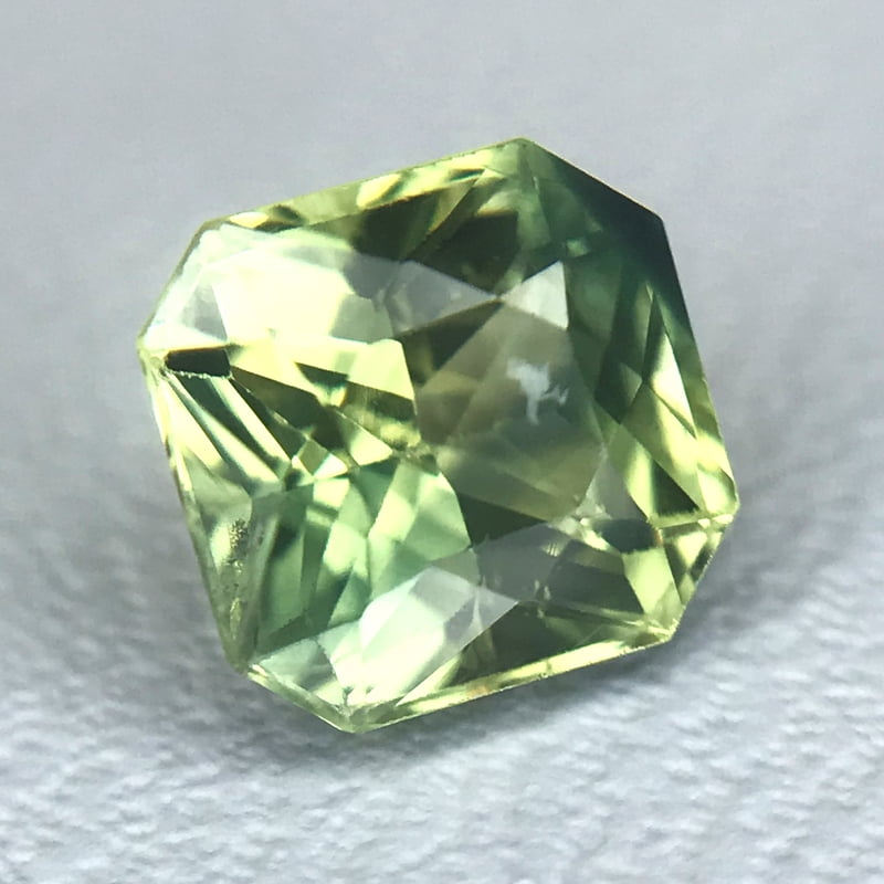 0.95ct Radiant Brilliant Cut Sapphire 0.95ct Radiant Brilliant Cut Sapphire