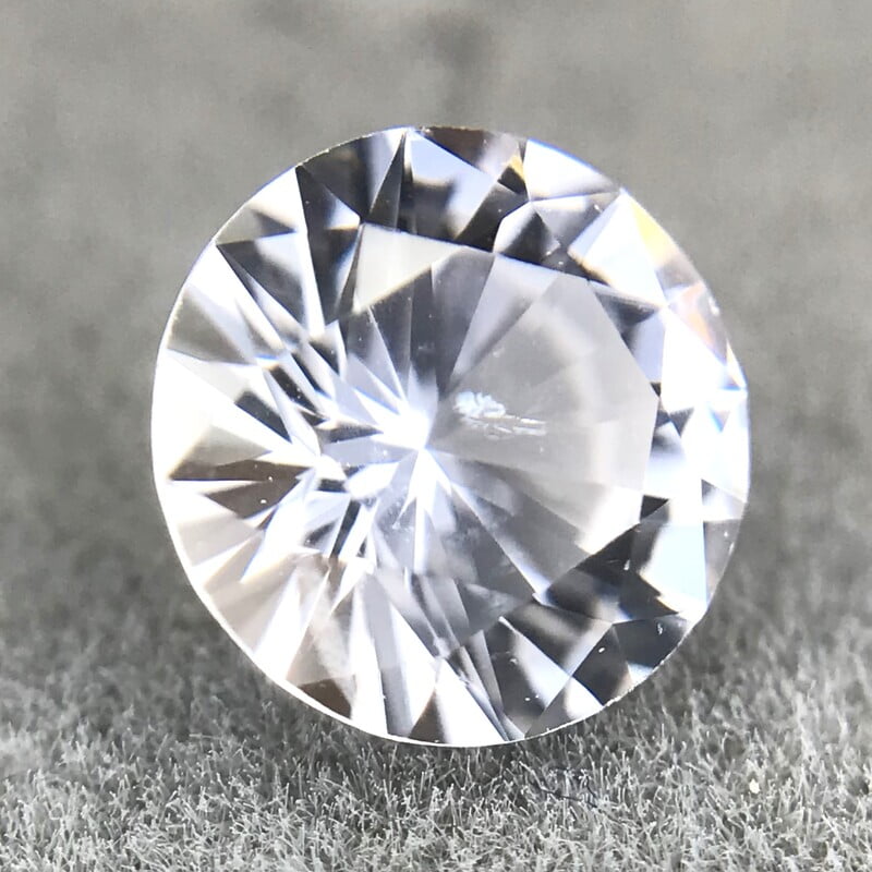 1.10ct Round Brilliant Cut Sapphire 1.10ct Round Brilliant Cut Sapphire