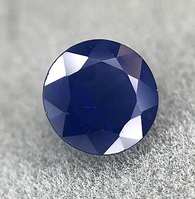 0.85ct Round Brilliant Cut Sapphire