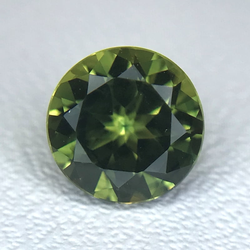 0.95ct Round Brilliant Cut Sapphire 0.95ct Round Brilliant Cut Sapphire