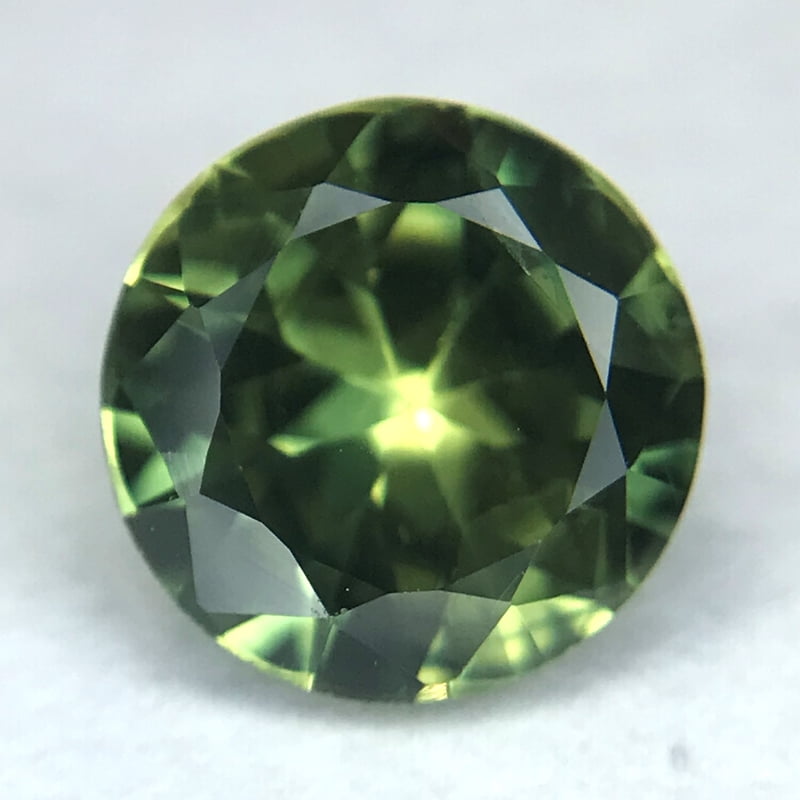 1.35ct Round Brilliant Cut Sapphire 1.35ct Round Brilliant Cut Sapphire