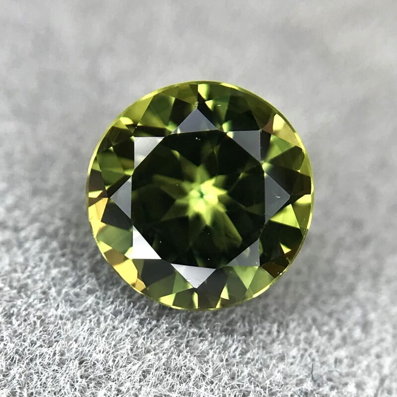 0.88ct Round Brilliant Cut Sapphire 0.88ct Round Brilliant Cut Sapphire