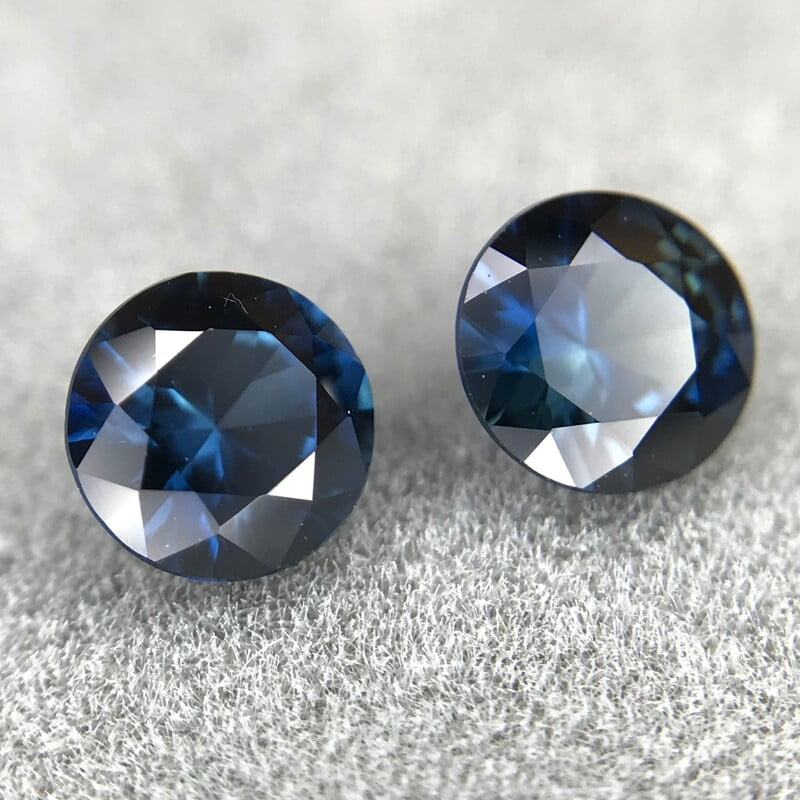 0.81tcw Round Mixed Cut Sapphire Pair 0.81tcw Round Mixed Cut Sapphire Pair