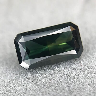 1.05ct Radiant Brilliant Cut Sapphire 1.05ct Radiant Brilliant Cut Sapphire