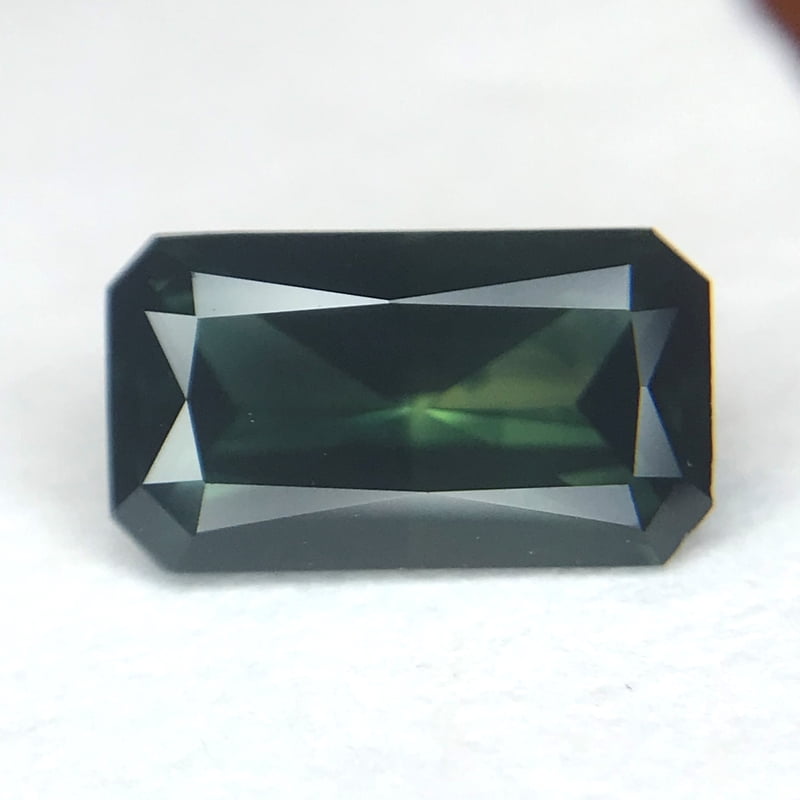 1.05ct Radiant Brilliant Cut Sapphire 1.05ct Radiant Brilliant Cut Sapphire