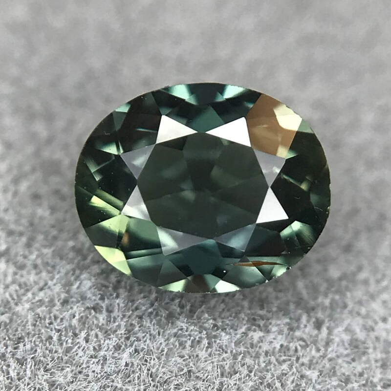 0.63ct Oval Brilliant Cut Sapphire 0.63ct Oval Brilliant Cut Sapphire