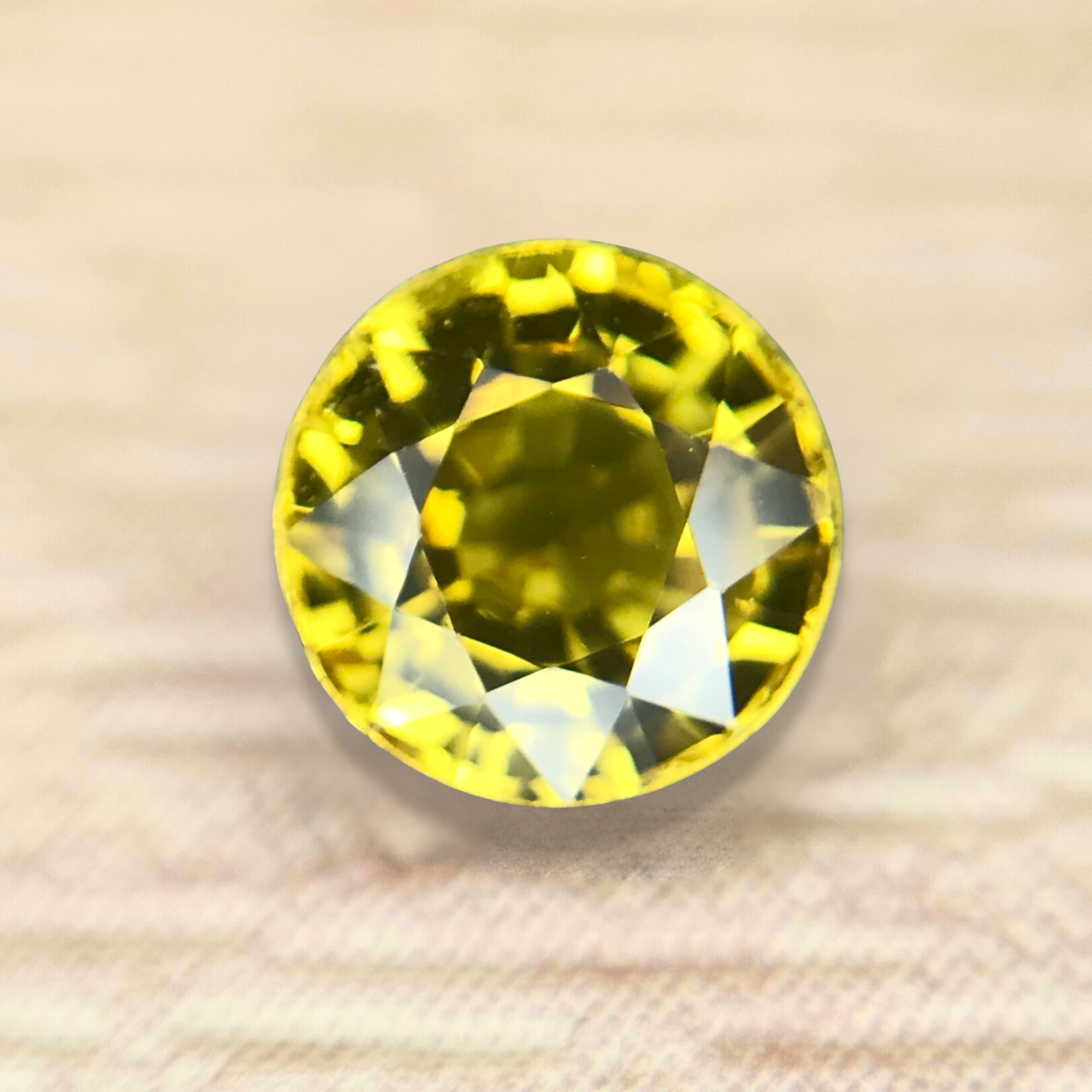 1.25ct Round Mixed Cut Sapphire 1.25ct Round Mixed Cut Sapphire