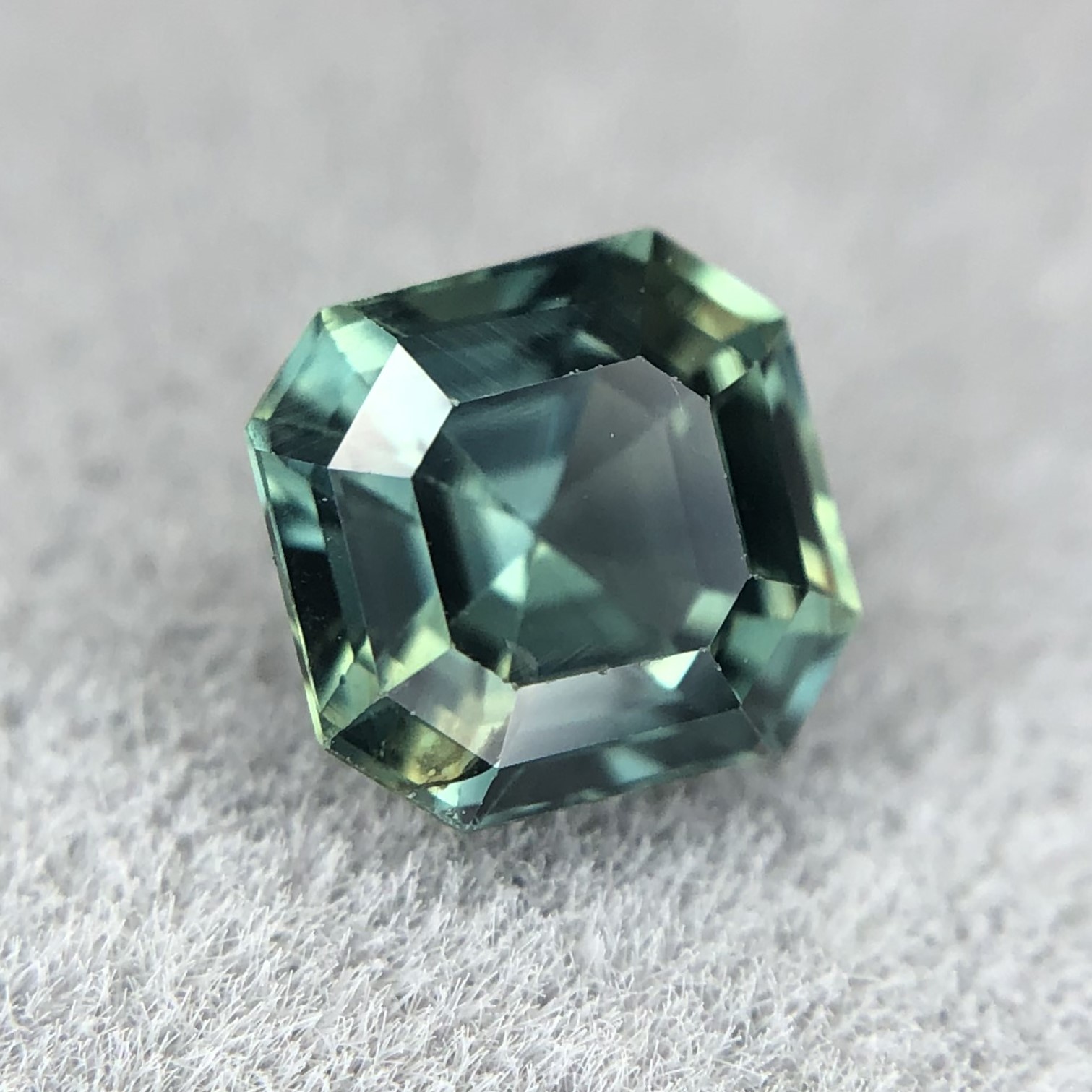 0.91ct Octagon Step Cut Sapphire 0.91ct Octagon Step Cut Sapphire