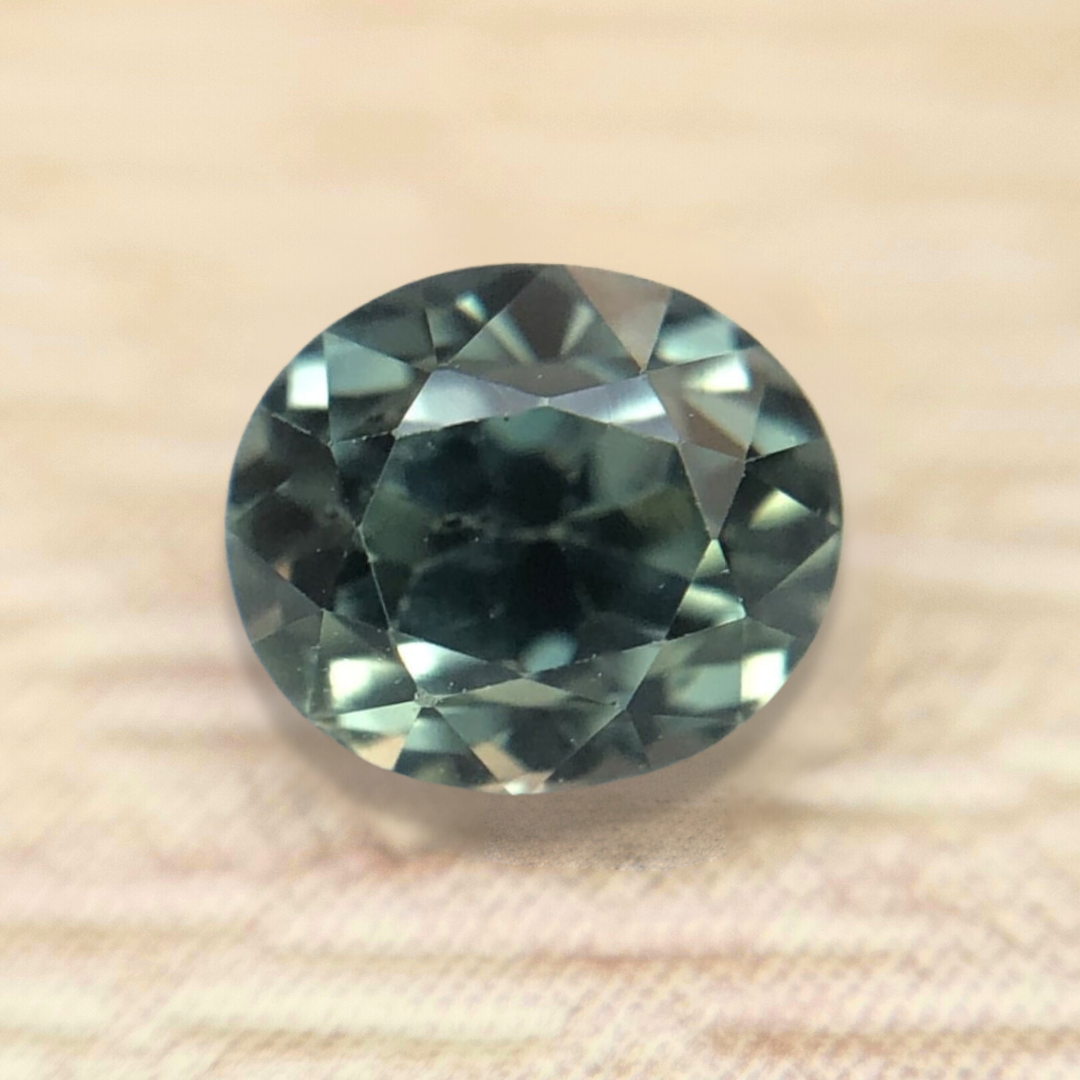 0.98ct Oval Brilliant Cut Sapphire 0.98ct Oval Brilliant Cut Sapphire