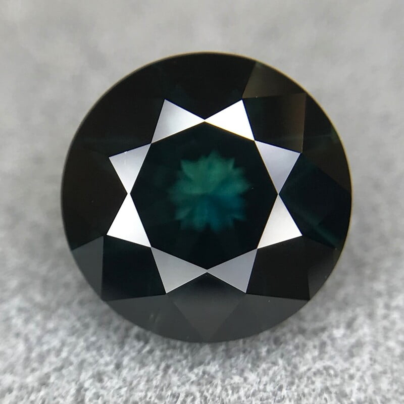 1.72ct Round Brilliant Cut Sapphire 1.72ct Round Brilliant Cut Sapphire