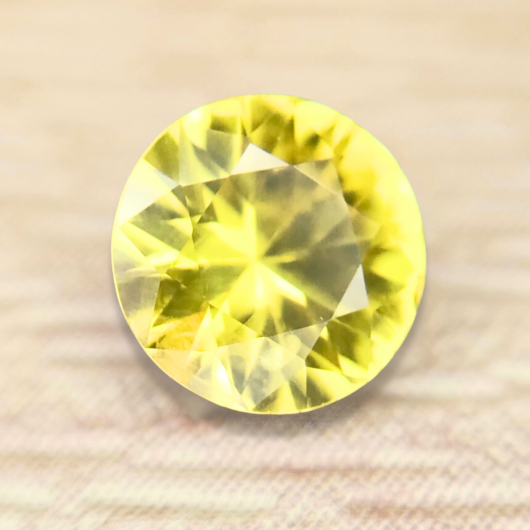 0.90ct Round Brilliant Cut Sapphire