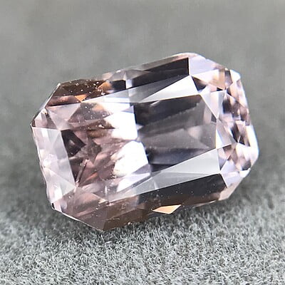 2.09ct Radiant Brilliant Cut Sapphire 2.09ct Radiant Brilliant Cut Sapphire
