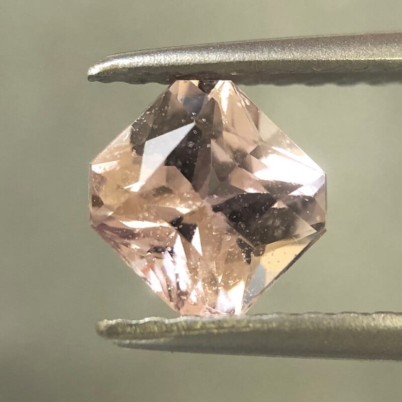 0.99ct Radiant Brilliant Cut Sapphire 0.99ct Radiant Brilliant Cut Sapphire