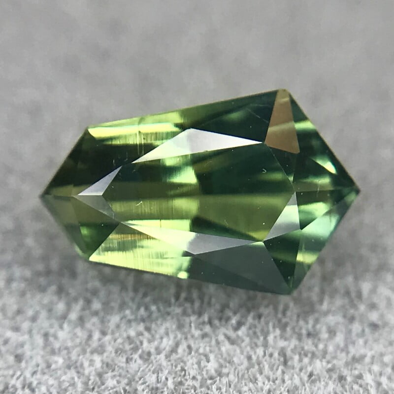 1.03ct Shield Brilliant Cut Sapphire 1.03ct Shield Brilliant Cut Sapphire