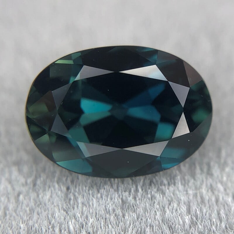 1.62ct Oval Brilliant Cut Sapphire 1.62ct Oval Brilliant Cut Sapphire